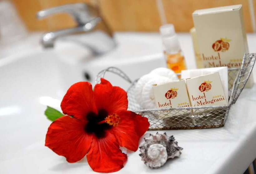 스탠다드 트리플 룸, I Melograni