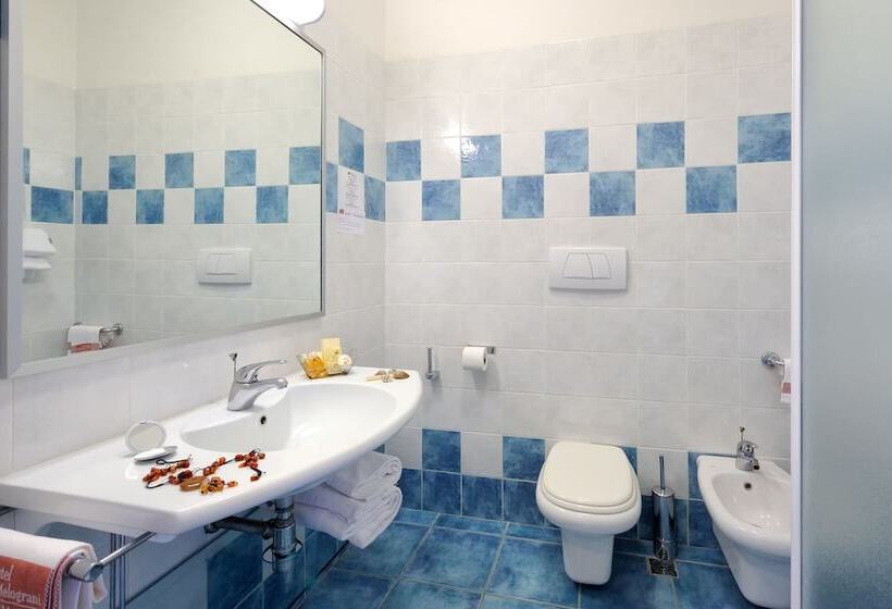 스탠다드 트리플 룸, I Melograni