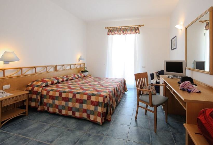 스탠다드 트리플 룸, I Melograni