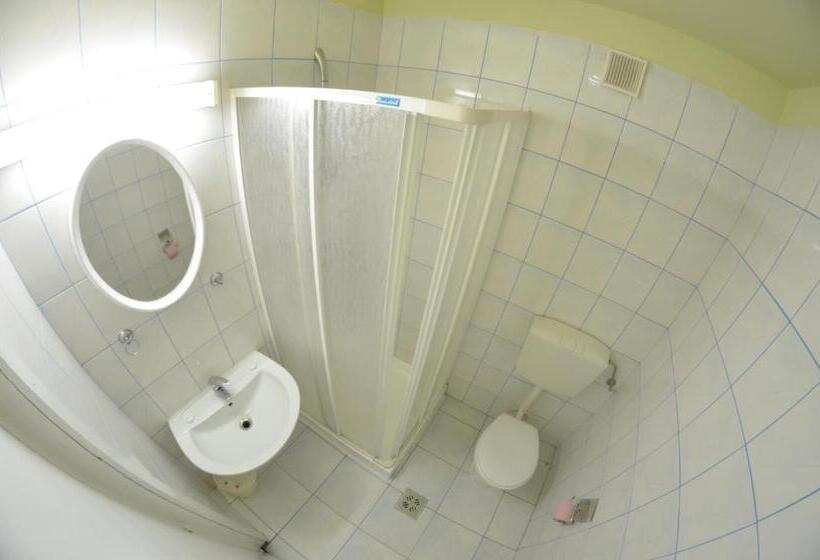 Quarto Estandar com Sacada, Le Baron