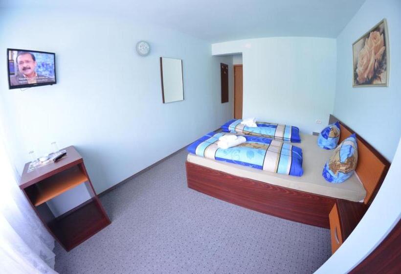 Quarto Estandar com Sacada, Le Baron