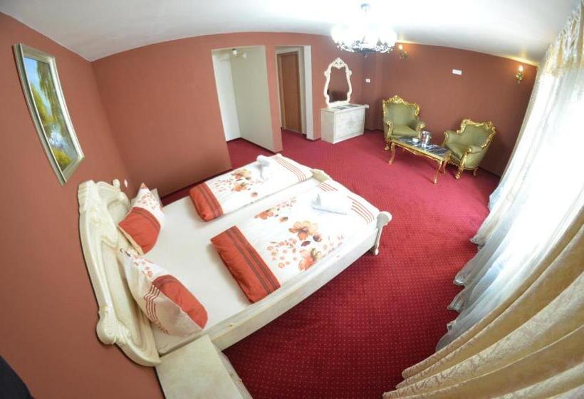 Suite com Varanda, Le Baron