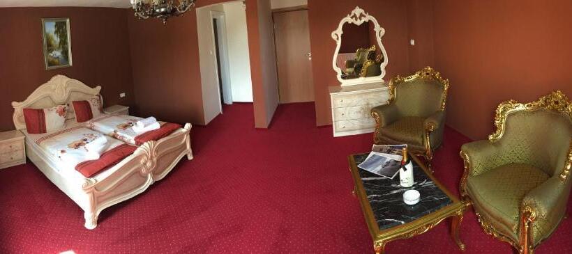 Suite com Varanda, Le Baron