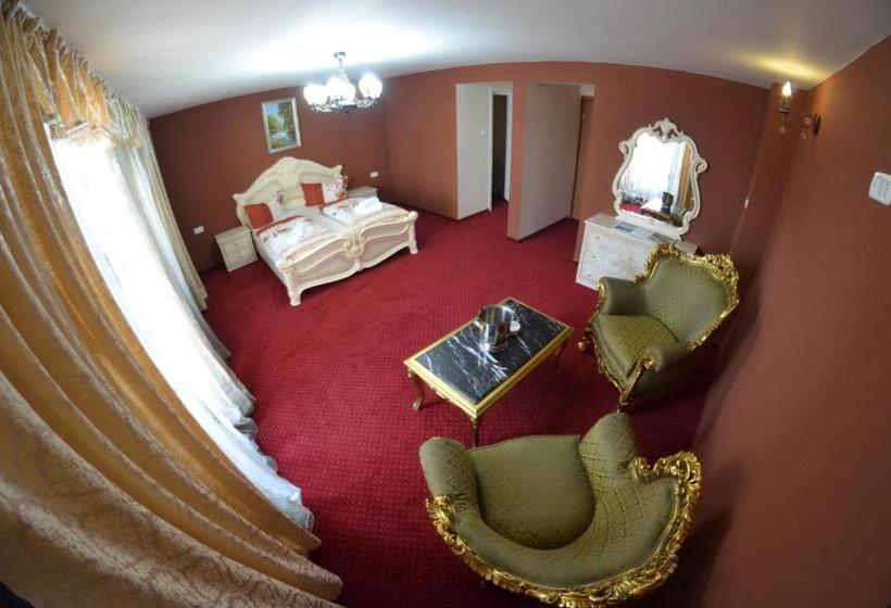 Suite com Varanda, Le Baron