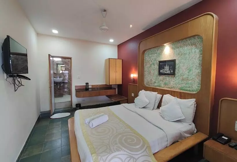 اتاق لوکس, Maharaja International