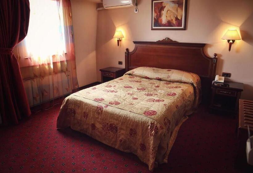 اتاق استاندارد یک نفره, Millenium