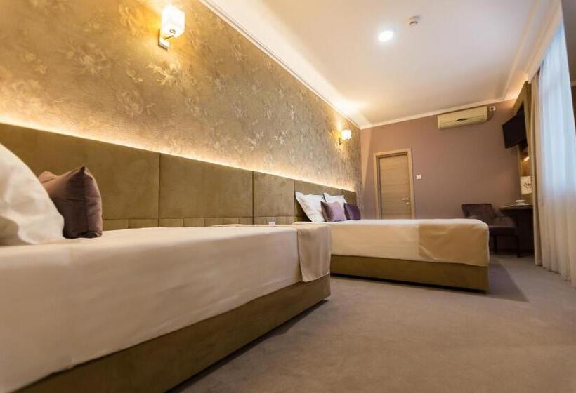 Трехместный Номер Премиум, Orient Braila