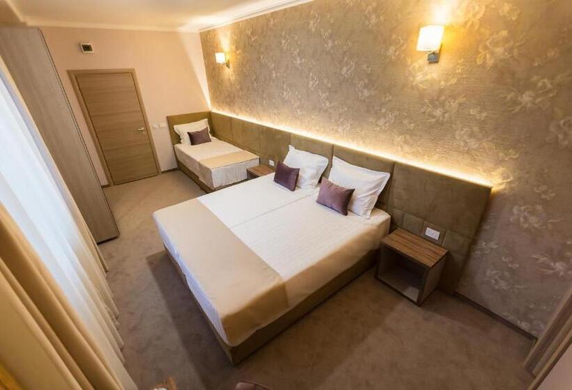 Трехместный Номер Премиум, Orient Braila