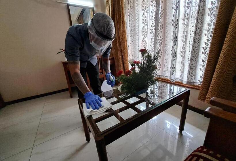 Номер Deluxe, Preethi Classic Towers