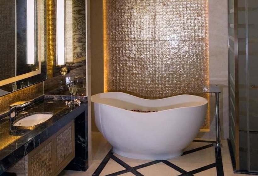 חדר אקזקיוטיב, Pullman Changshu Leeman