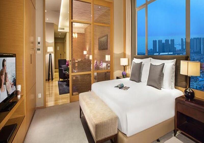 Апартаменты Премиум 1 Спальня, Somerset Grand Central Dalian