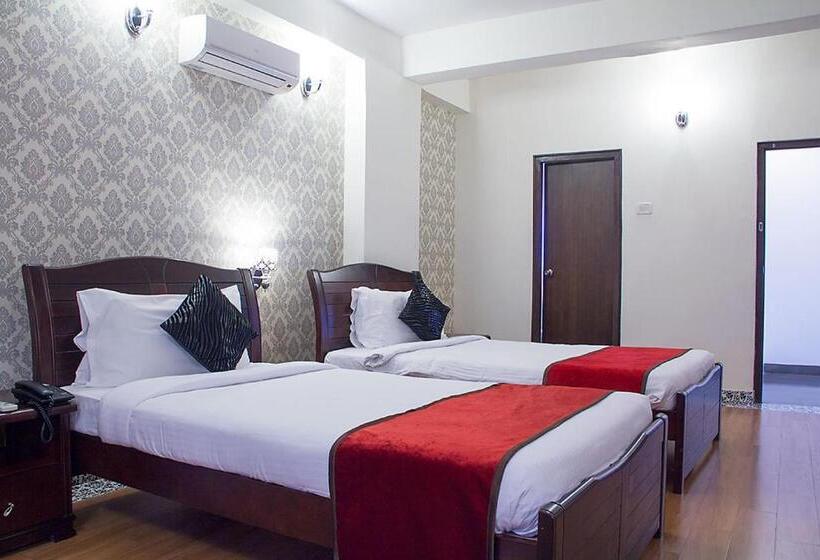 Номер Deluxe Кровать Кинг, Orchid Suites A Boutique Hotel Bangalore Off Residency Road