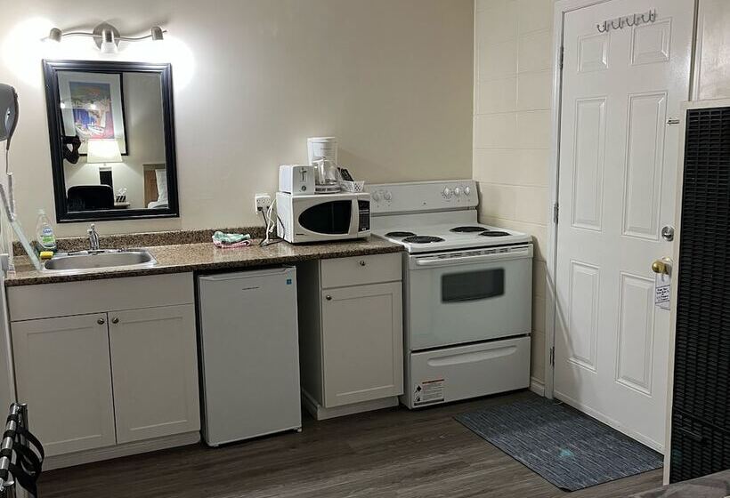 חדר סטנדרט שתי מיטות זוגיות, West Castle Motel