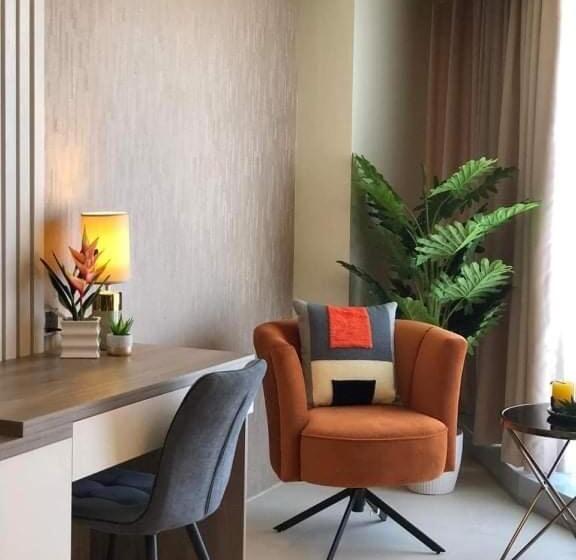 استودیوی استاندارد, Aeon Towers Studio Suite