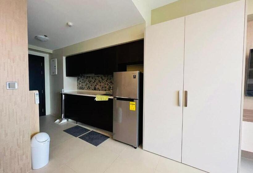 استودیوی استاندارد, Aeon Towers Studio Suite