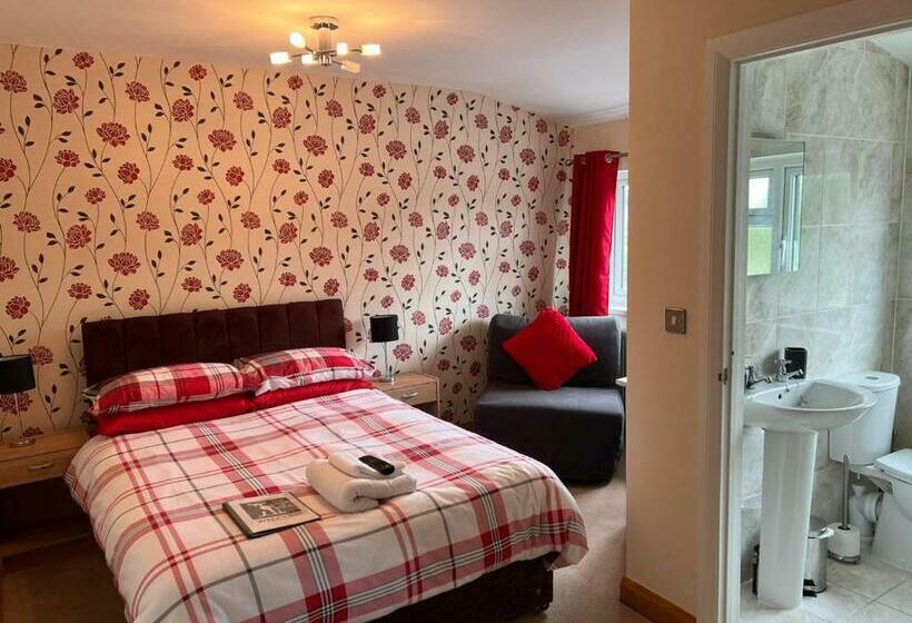 غرفة قياسية, The Lamb Of Rhos