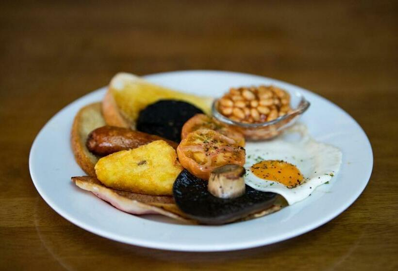 غرفة قياسية, The Lamb Of Rhos