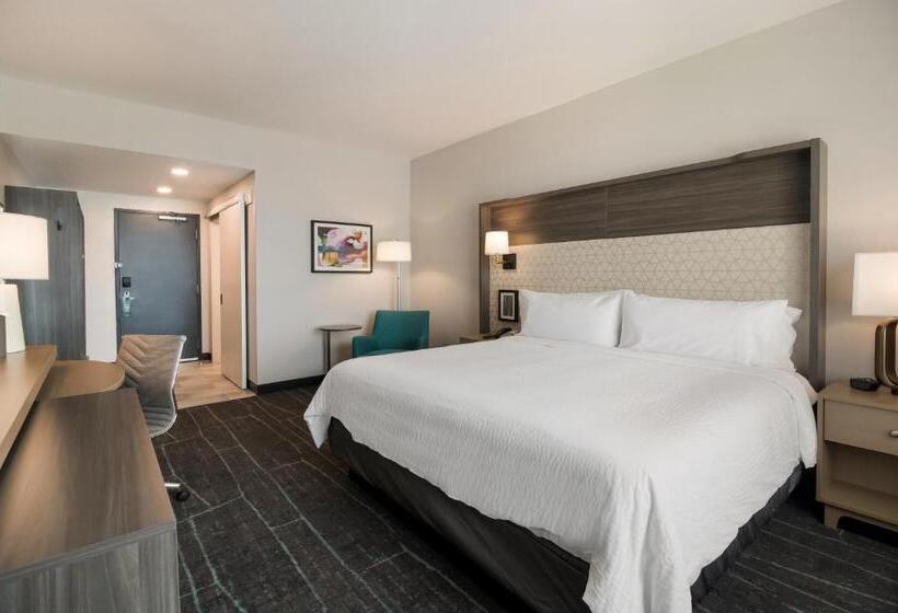 غرفة قياسية سرير كينج لذوى الإحتياجات الخاصة, Holiday Inn & Suites   Mt Juliet Nashville Area, An Ihg