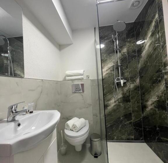 1ベッドルームアパートメント, Myda