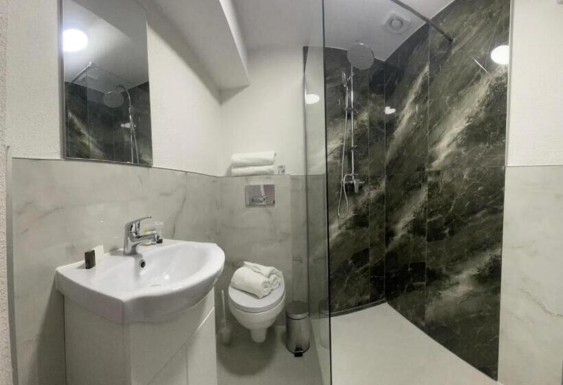 1ベッドルームアパートメント, Myda