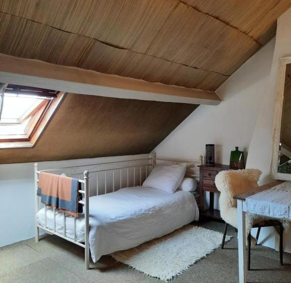 带共用浴室的标准房间, B&b Maison Juves Planchez Anost Lac Des Settons