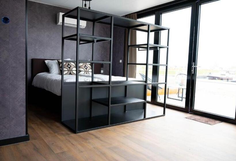 带河湖景观的套房, Biesbosch