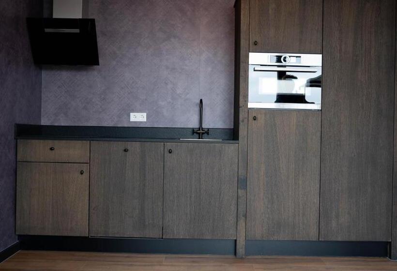 豪华套房, Biesbosch