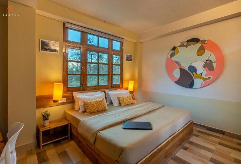 디럭스 룸, Zostel Sangla