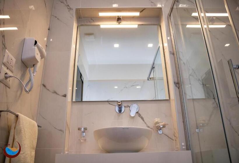 اتاق استاندارد سه نفره, Beauty House Via Veneto