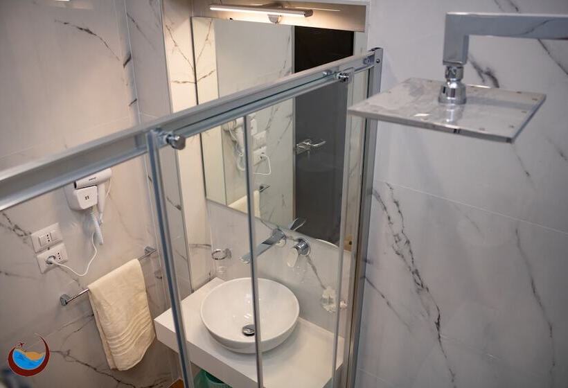 اتاق استاندارد سه نفره, Beauty House Via Veneto