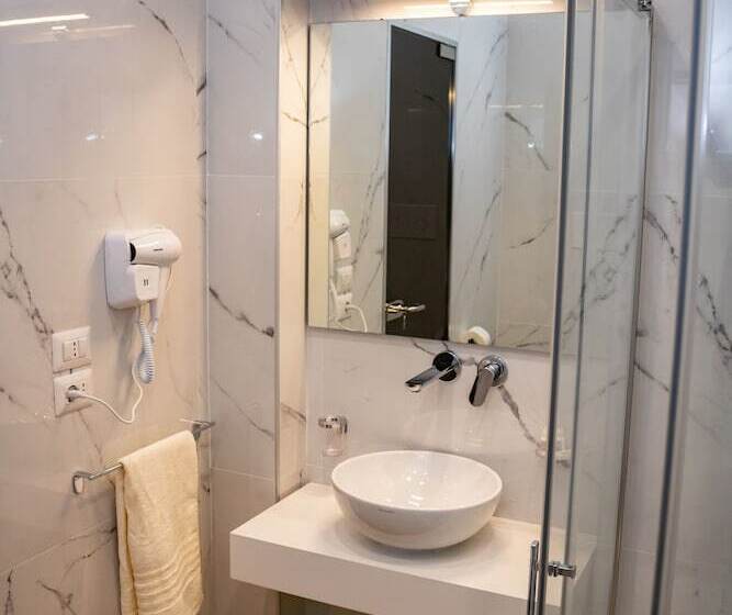 اتاق استاندارد سه نفره, Beauty House Via Veneto