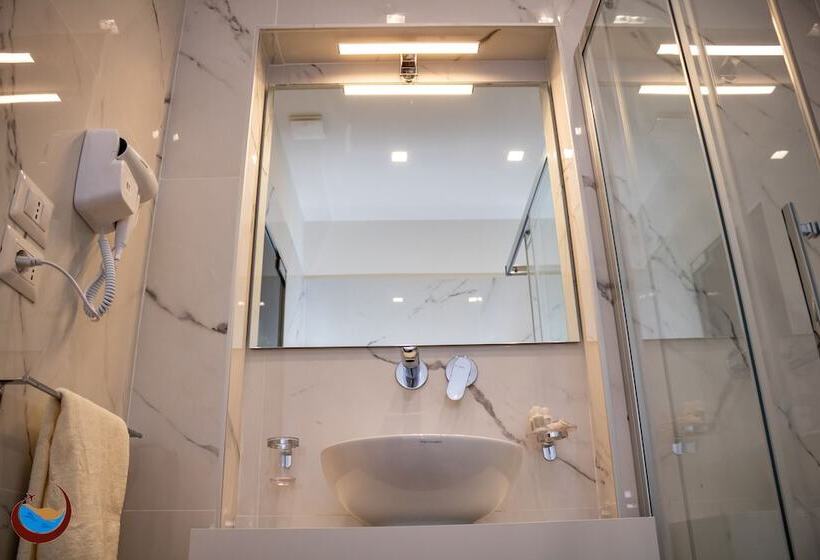 اتاق استاندارد سه نفره, Beauty House Via Veneto