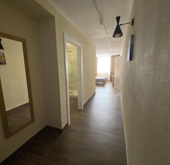 اتاق لوکس, El Patio Hostal