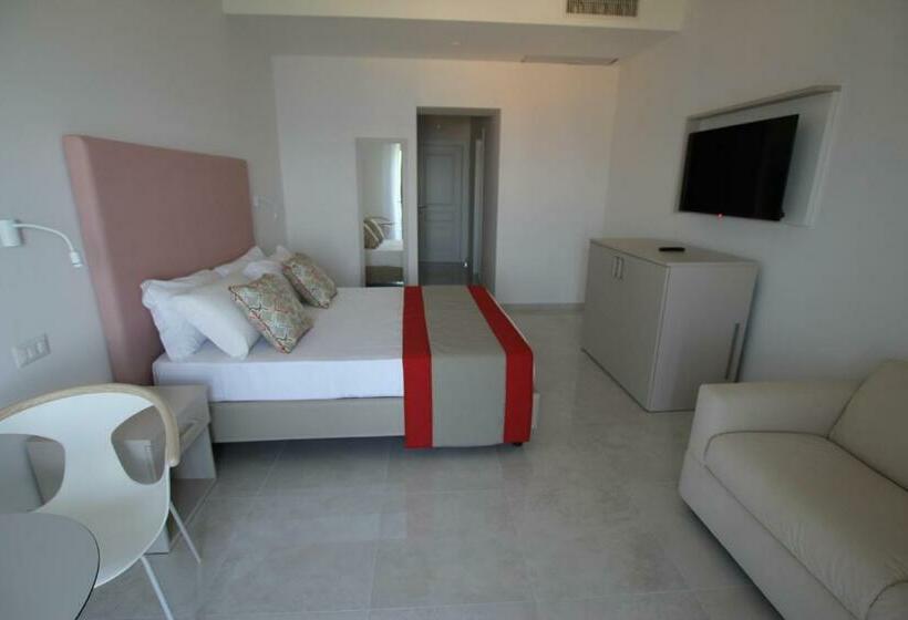 חדר סופריור נוף לים, Lucia