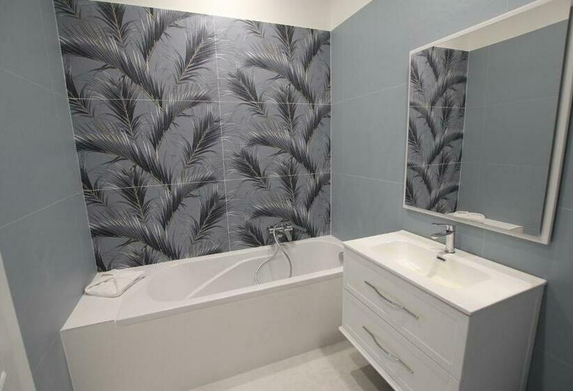 חדר סופריור נוף לים, Lucia