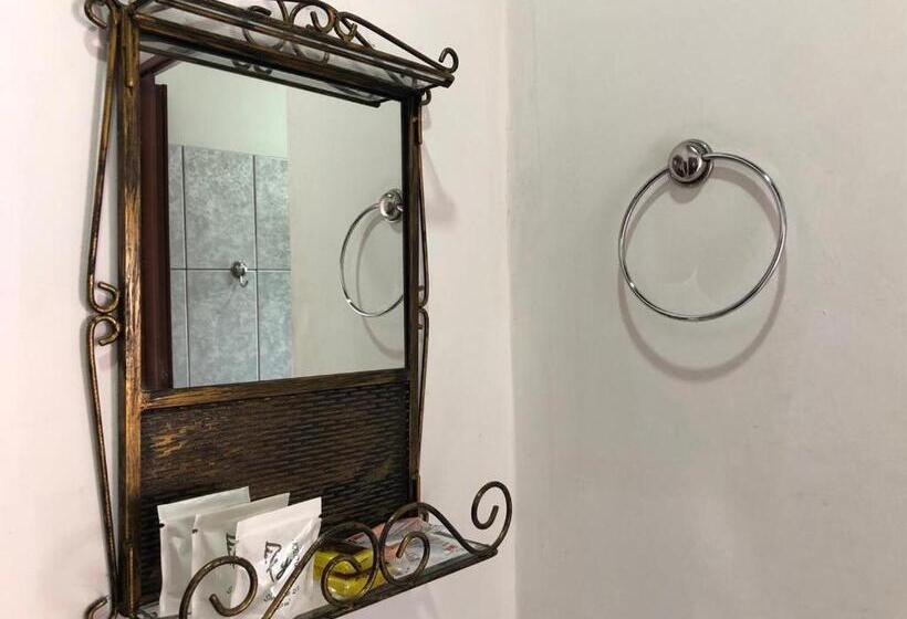 バルコニー付きスタンダードトリプルルーム, Pousada Girassol