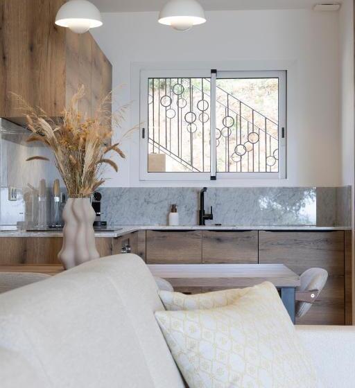 带1个卧室的带海景的公寓, Résidence Omigna