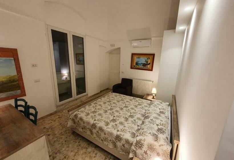 Standart Oda, Stella Maris