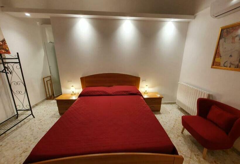 Standart Oda, Stella Maris