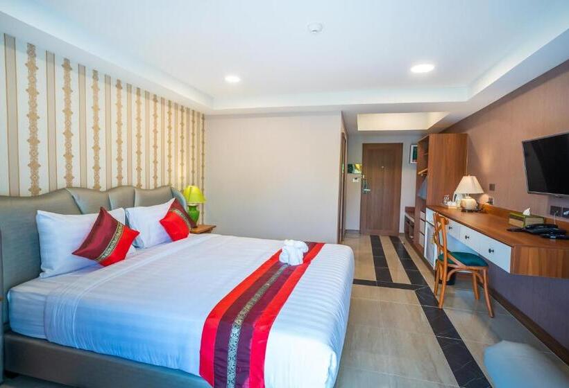 带大床的豪华间, Siri Nakornpink Chiang Mai Hotel Sha Plus