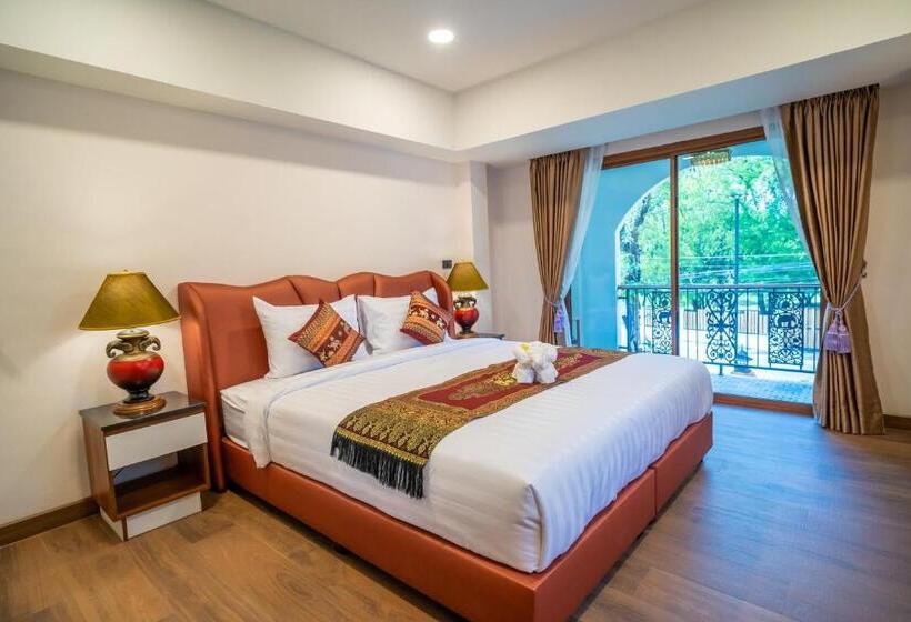 带大床的豪华间, Siri Nakornpink Chiang Mai Hotel Sha Plus