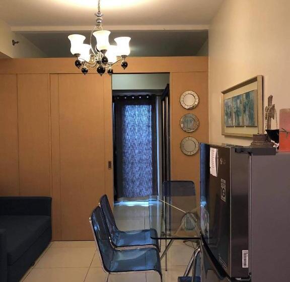 جناح عائلي, Wind Staycation Suites
