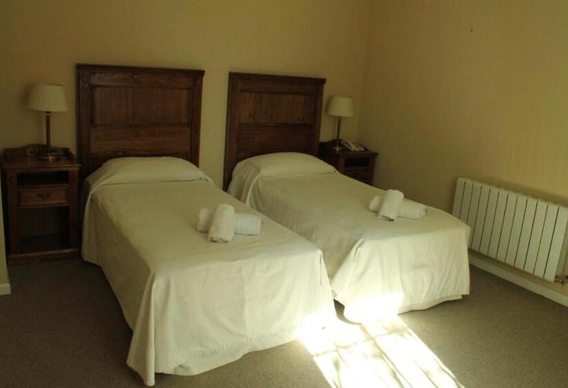 غرفة قياسية, 349 Suites