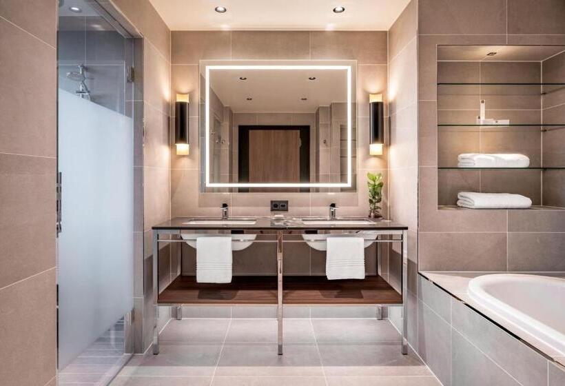 سوئیت کلاب, Geneva Marriott