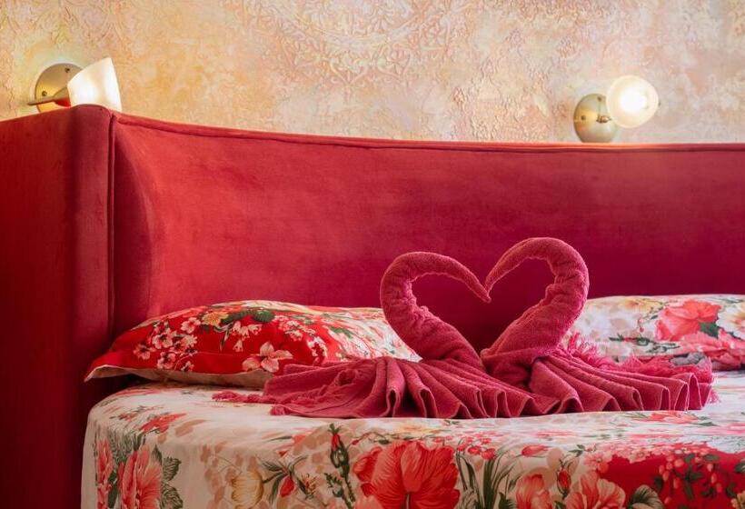 חדר דלוקס צדדי נוף לים, Boutique Guest House  Sofia
