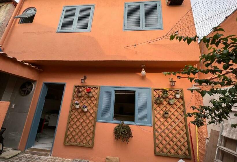 デラックススタジオ, Hostel El Caminito Lgbtqiapn Plus