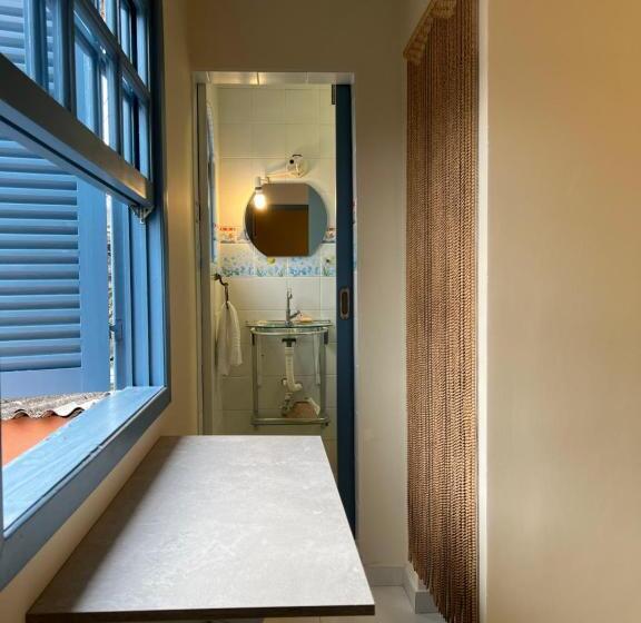 デラックススタジオ, Hostel El Caminito Lgbtqiapn Plus