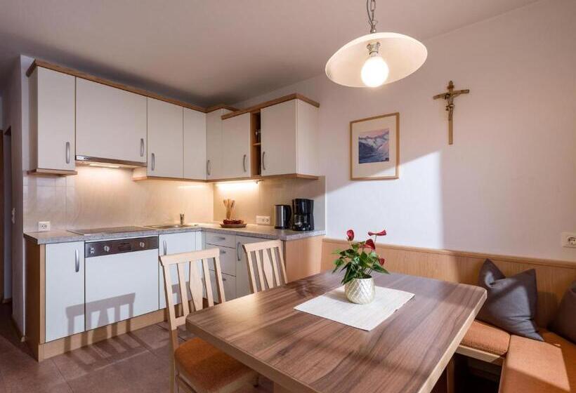 Апартаменты 3 Спальни, Pension Schusterhof