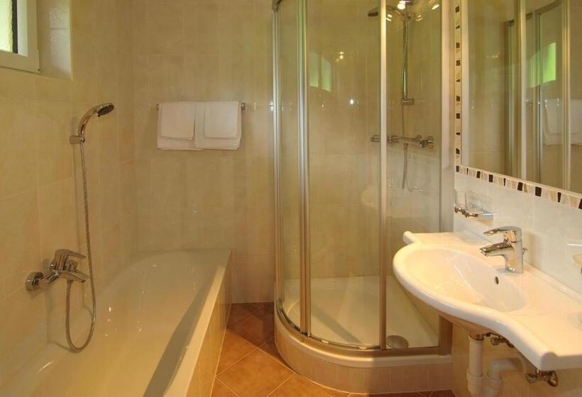 带3个卧室的公寓, Pension Schusterhof