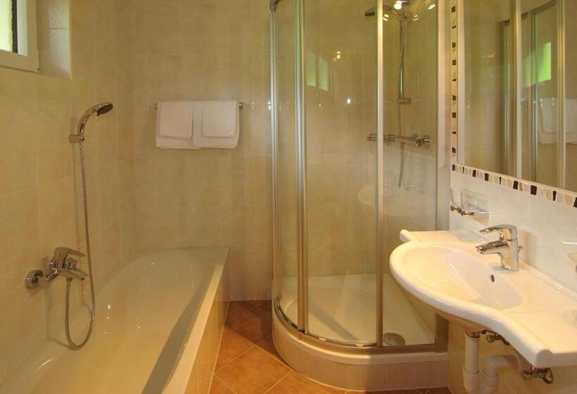 Семейный Номер, Pension Schusterhof